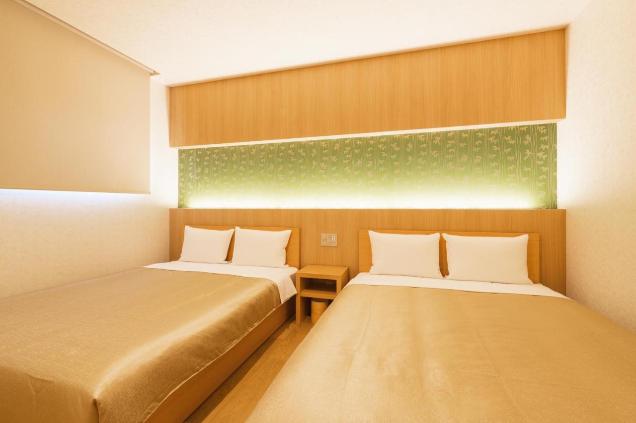 Апарт отель Grand Base Hakata Gofuku Фукуока Экстерьер фото